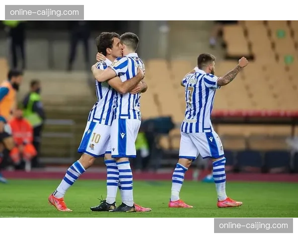 皇家社会奥亚萨瓦尔核心地位稳固，进攻体系围绕其展开